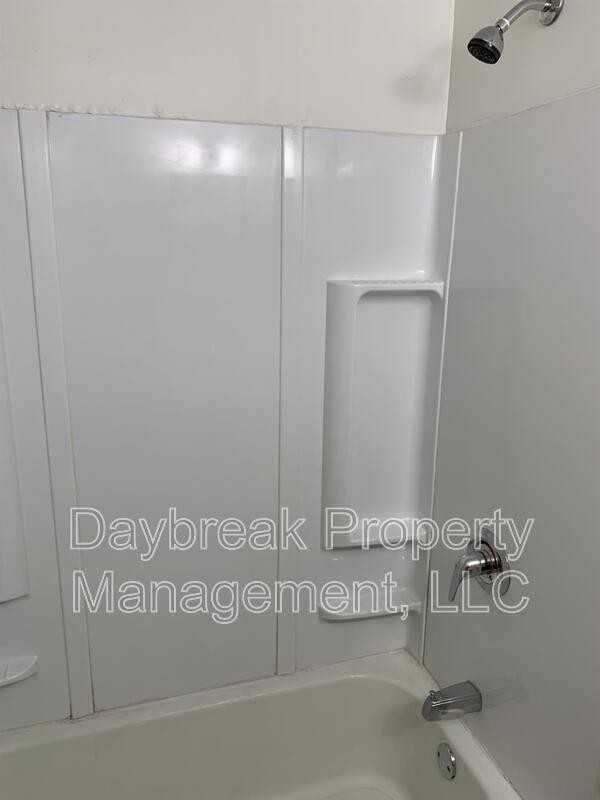 1209 11 1/2 St N - Photo 7 of 12