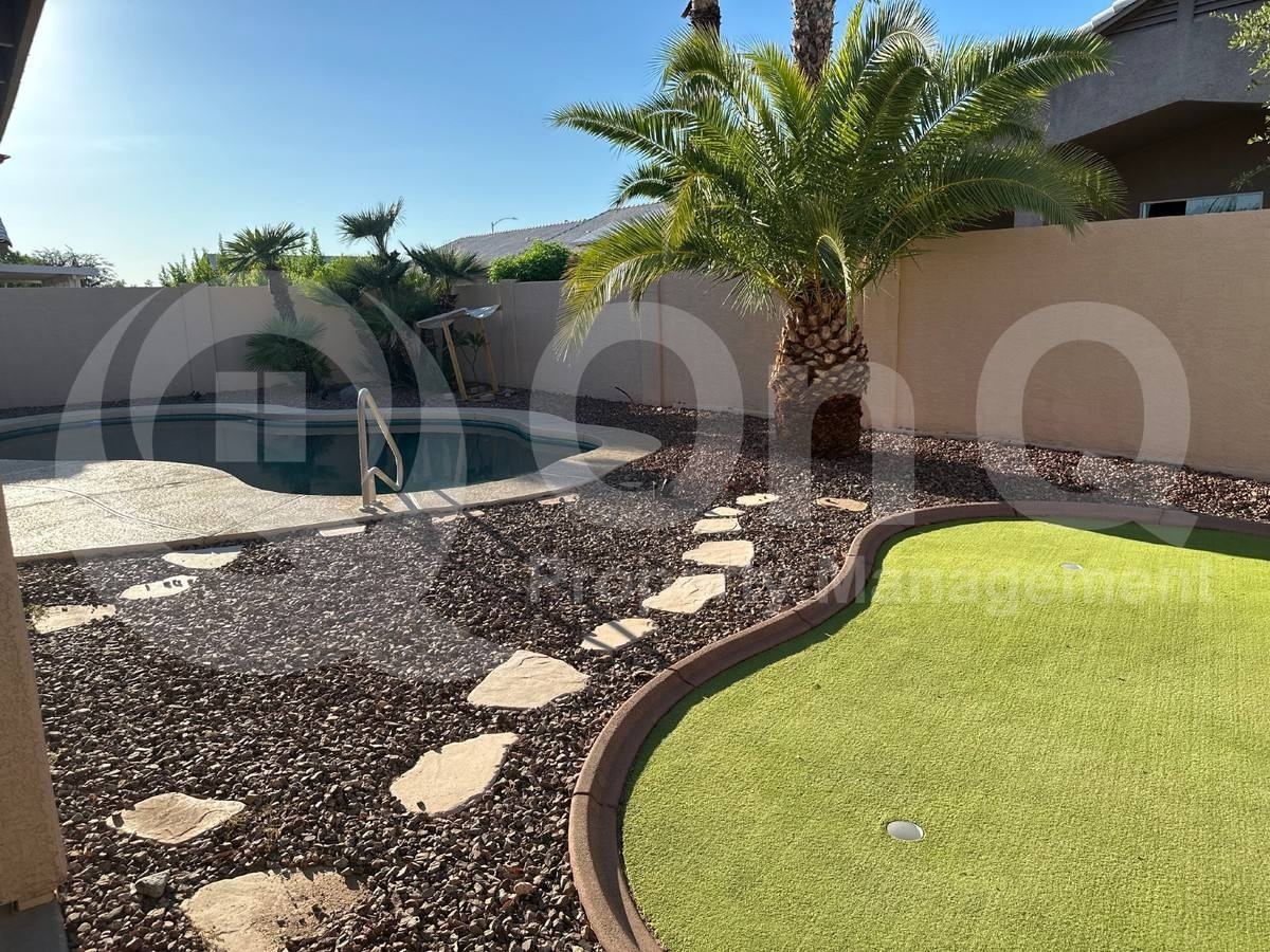 10828 W Utopia Rd - Photo 3 of 10