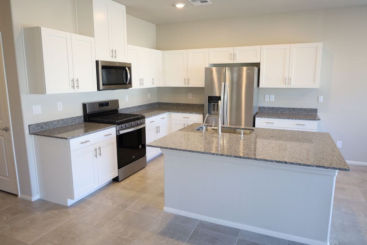 5269 Acadia Leaf St - Photo 3 of 17