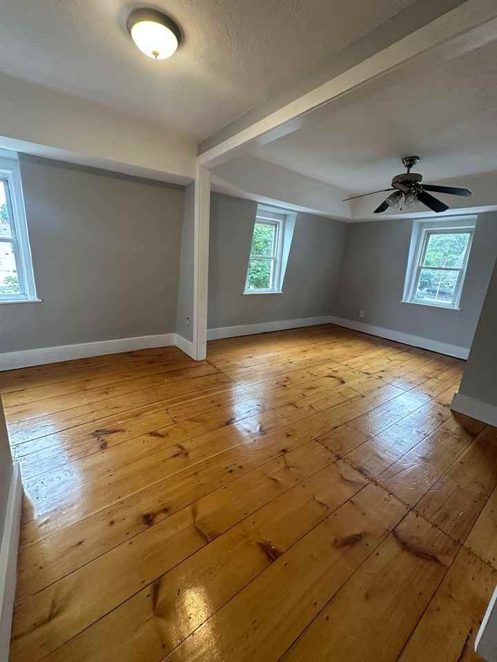 17 Wachusett St - Photo 4 of 6