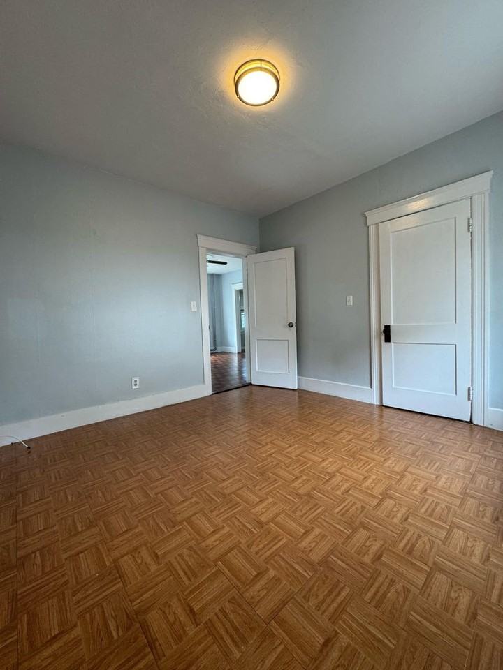 50 Elm St - Photo 6 of 9