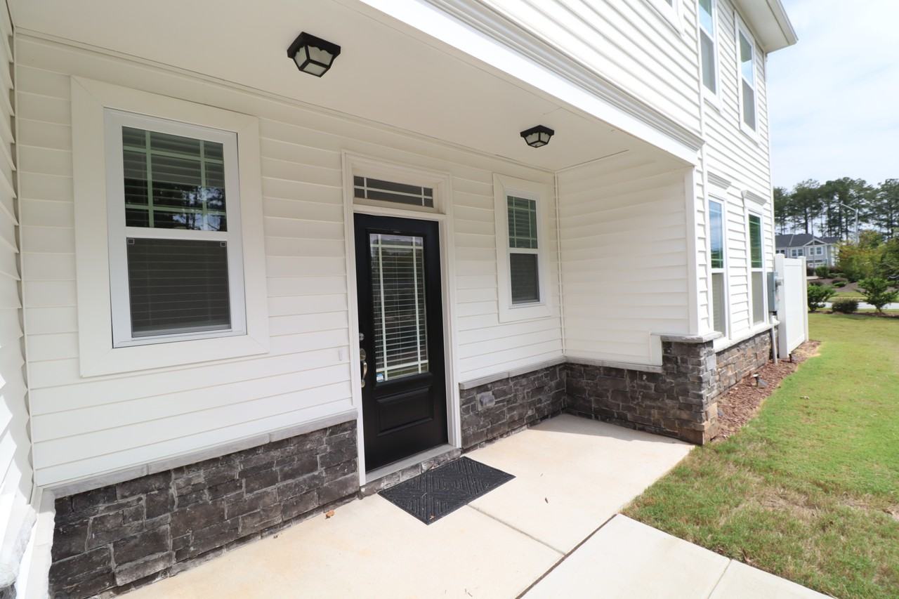 104 Kineton Woods Way - Photo 3 of 43