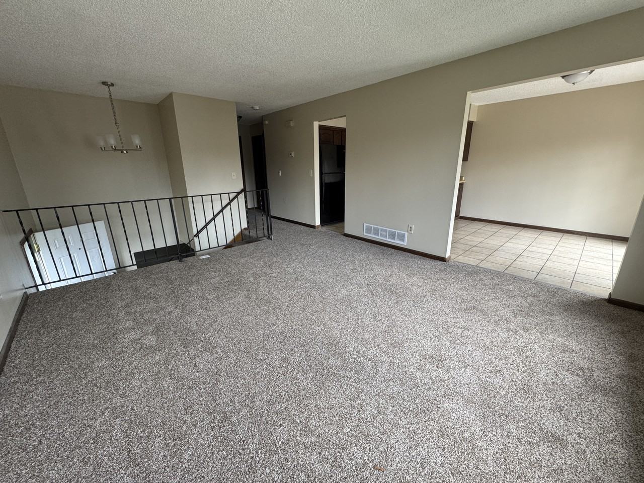 7805 Xerxes Ct N - Photo 4 of 16