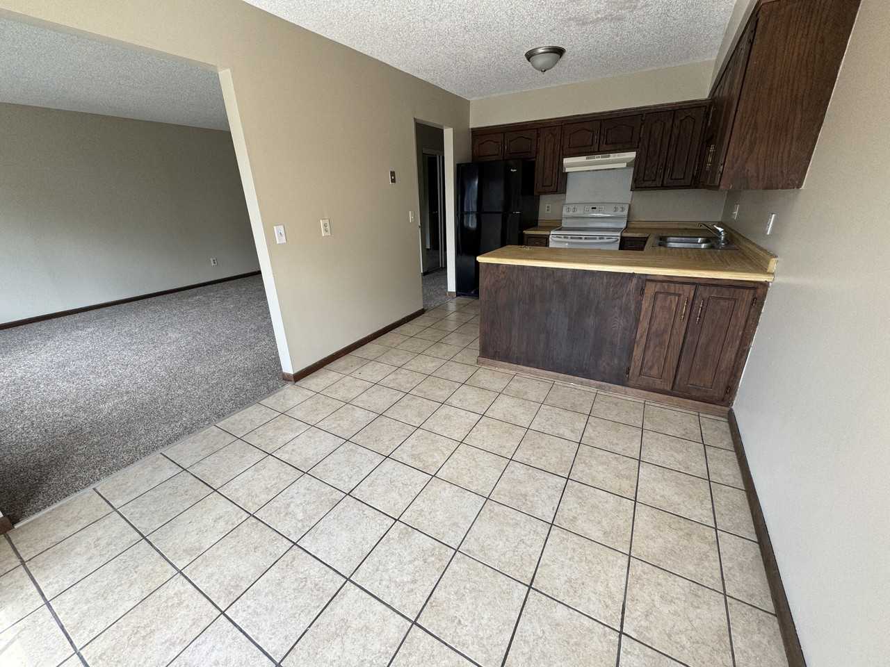 7805 Xerxes Ct N - Photo 5 of 16