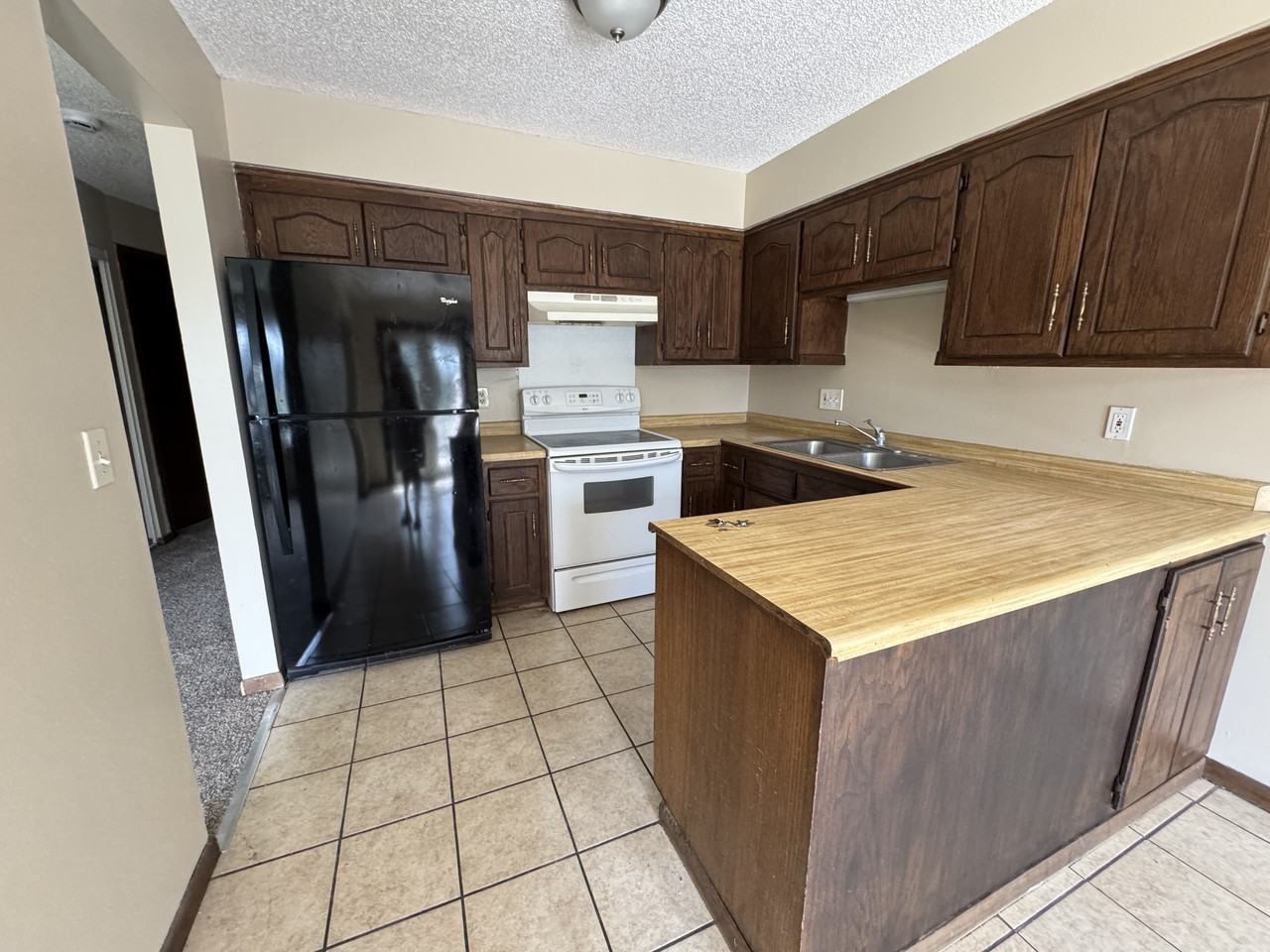 7805 Xerxes Ct N - Photo 6 of 16