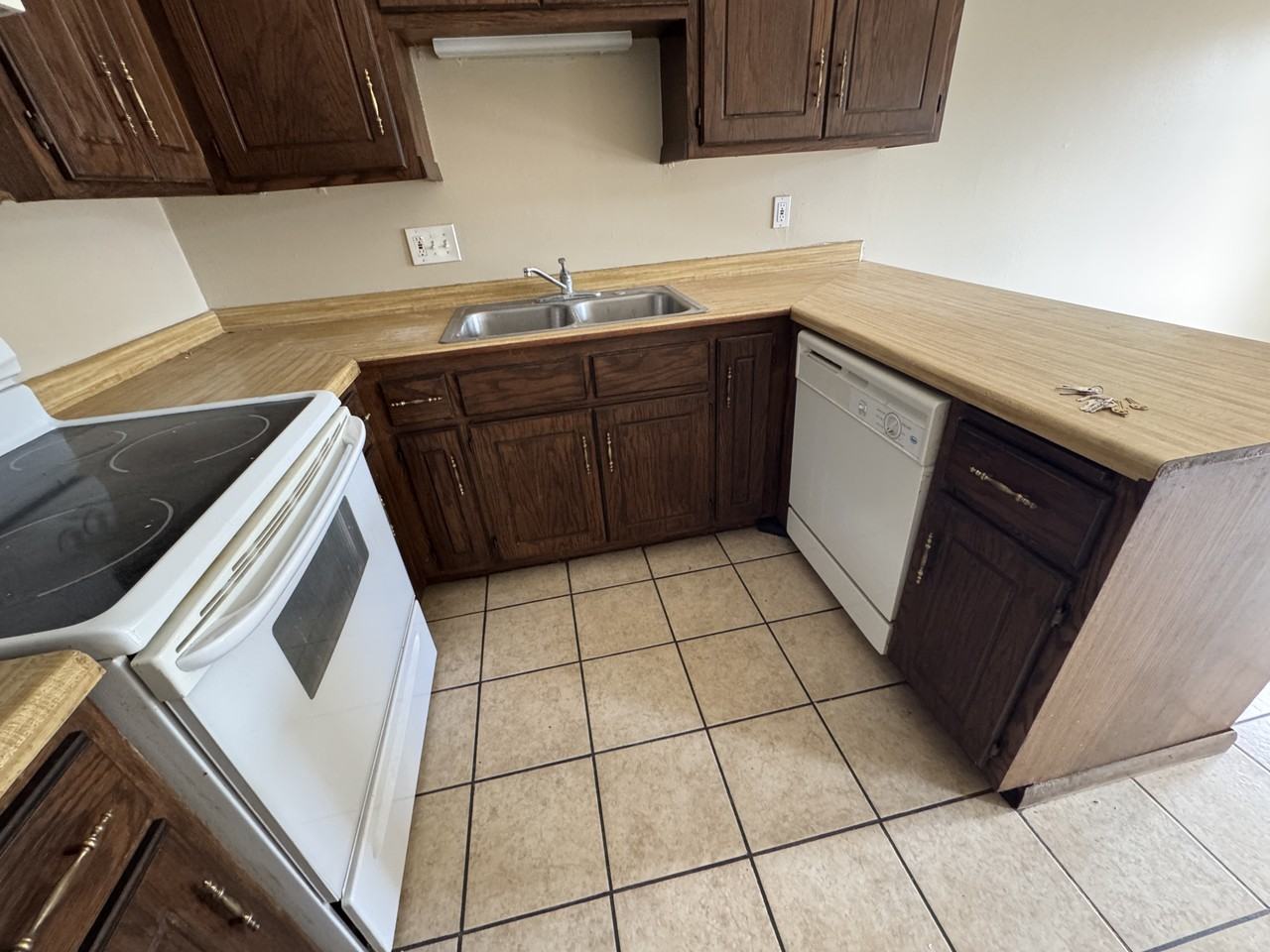 7805 Xerxes Ct N - Photo 7 of 16