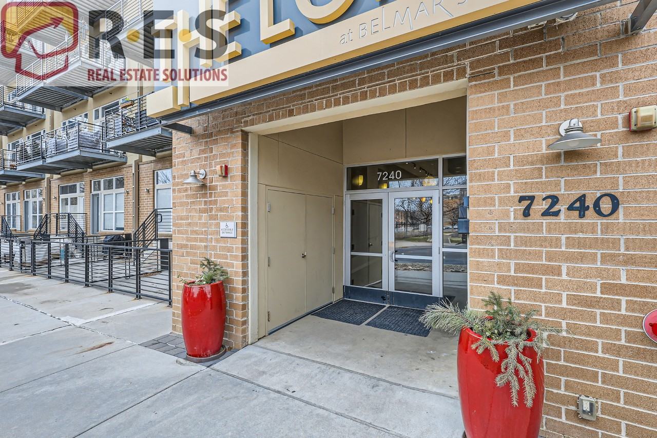 7240 W Custer Ave #217 - Photo 2 of 11