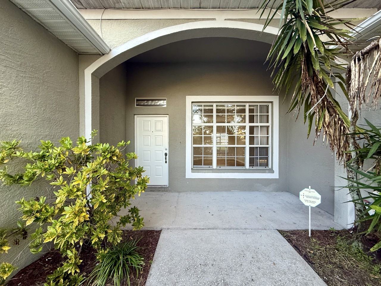 807 Frankford Dr - Photo 3 of 32