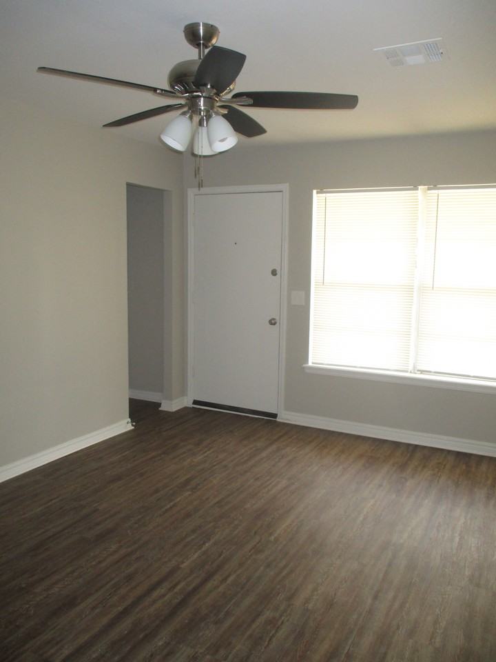 333 Nw 83rd St - Photo 3 of 12