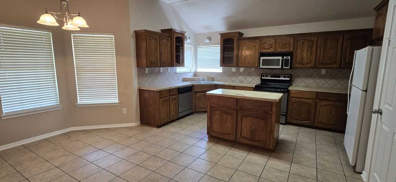 2410 Bachelor Button Blvd - Photo 6 of 29