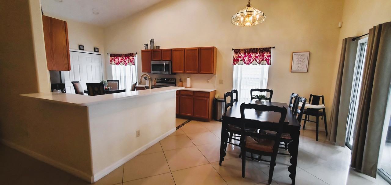 2617 Autumn Creek Cir - Photo 2 of 12