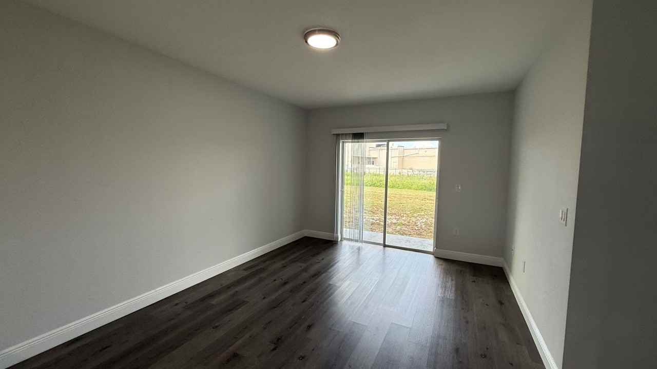 11079 Kimberly Ave - Photo 5 of 14