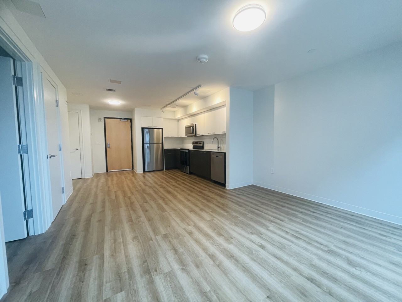 280 Western Ave #407 - Photo 3 of 27