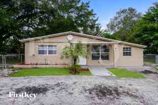 5740 Douglas St - Photo 1 of 1