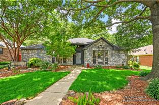 2029 Oakglen Dr - Photo 1 of 1