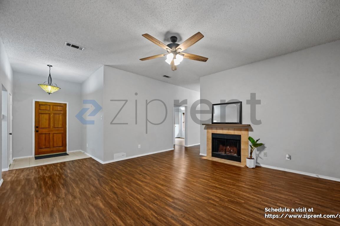 2029 Oakglen Drive - Photo 7 of 18