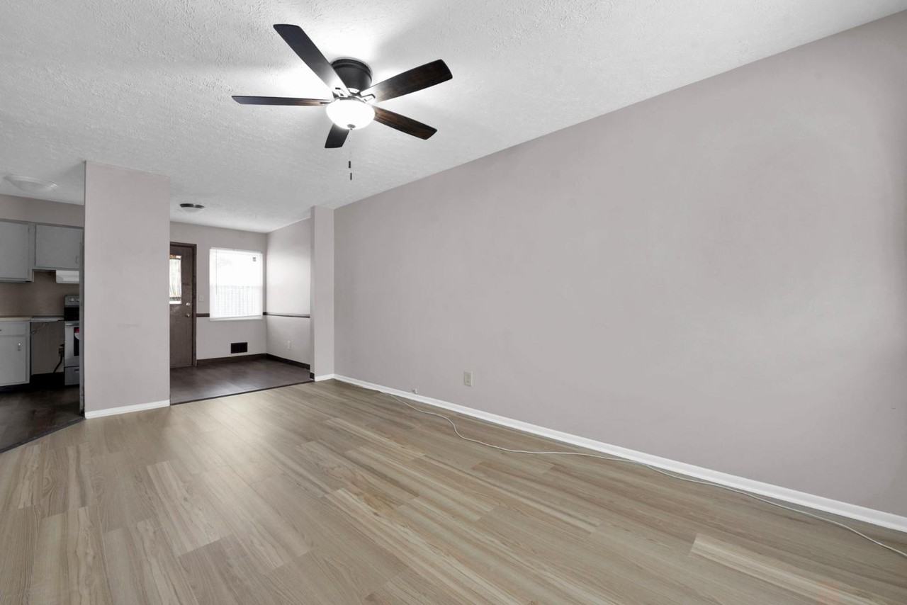 5696 Beechcroft Rd - Photo 3 of 20