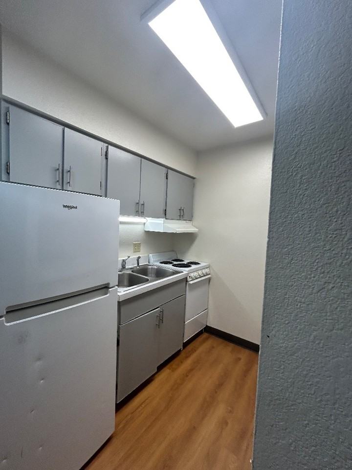 3000 W 34th Avenue - Photo 5 of 9