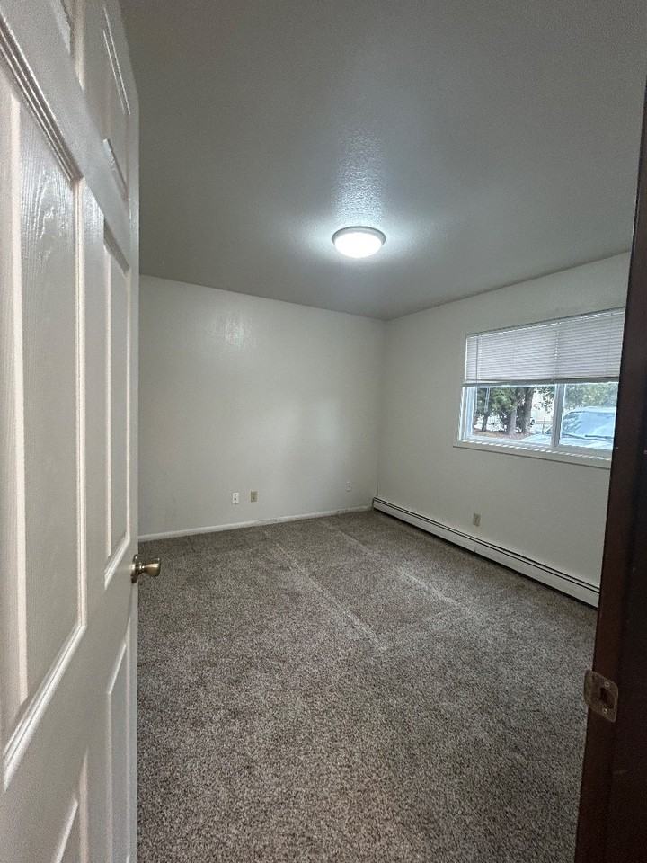 3000 W 34th Avenue - Photo 6 of 9