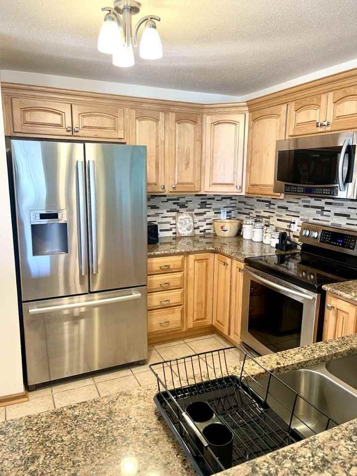 2138 Landings Ln - Photo 4 of 14