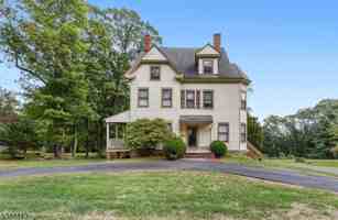 featured image of 412 Morris Ave #2