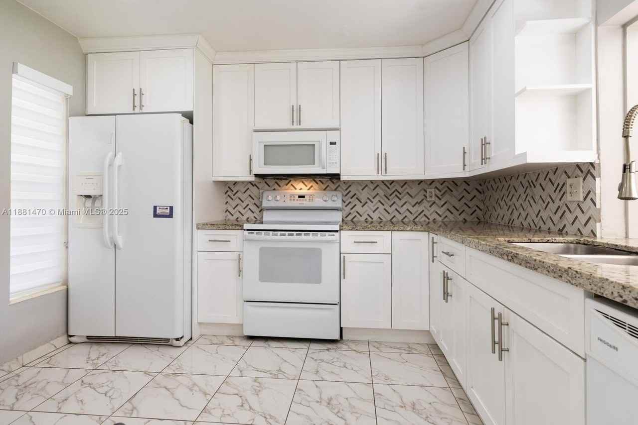 16985 Sw 113th Ct #31541E - Photo 6 of 17