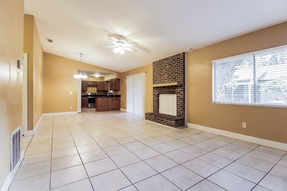 647 Redwood Dr - Photo 7 of 25