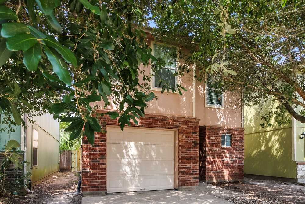 13732 W Cancun Dr - Photo 4 of 17