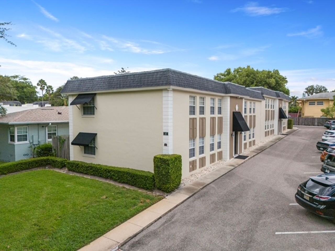 317 E Amelia St - Photo 2 of 27