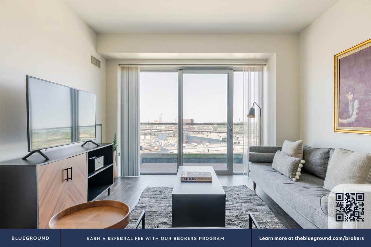 22 Water St #1205 - Photo 5 of 39