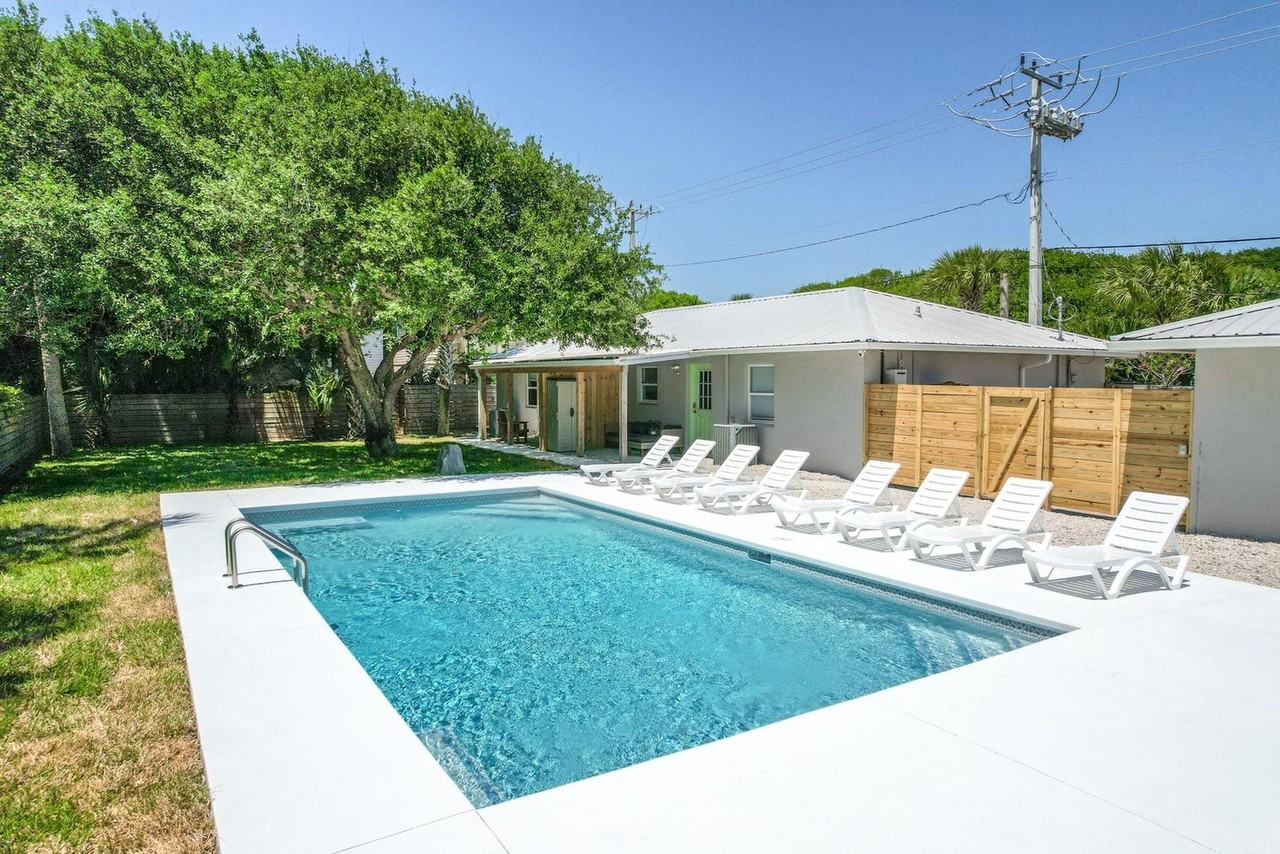 107 A St Apt B #1281970P - Photo 3 of 32