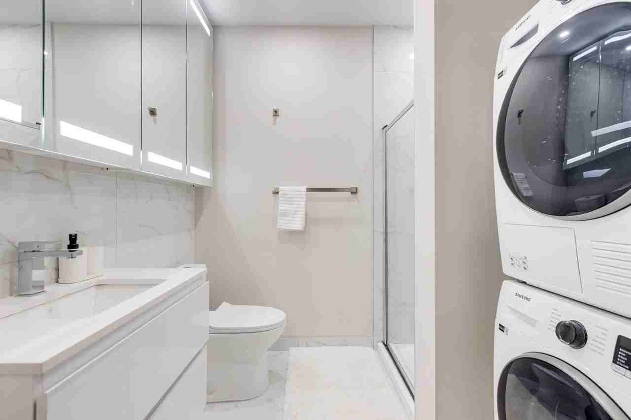 742 Rue William #1294671P - Photo 7 of 20