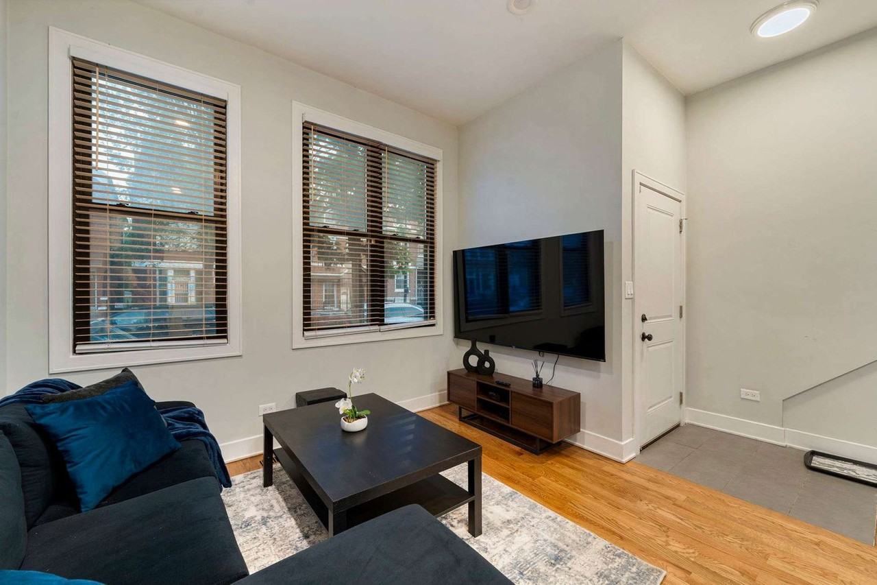 2018 W 21st Pl #1405988P - Photo 2 of 30