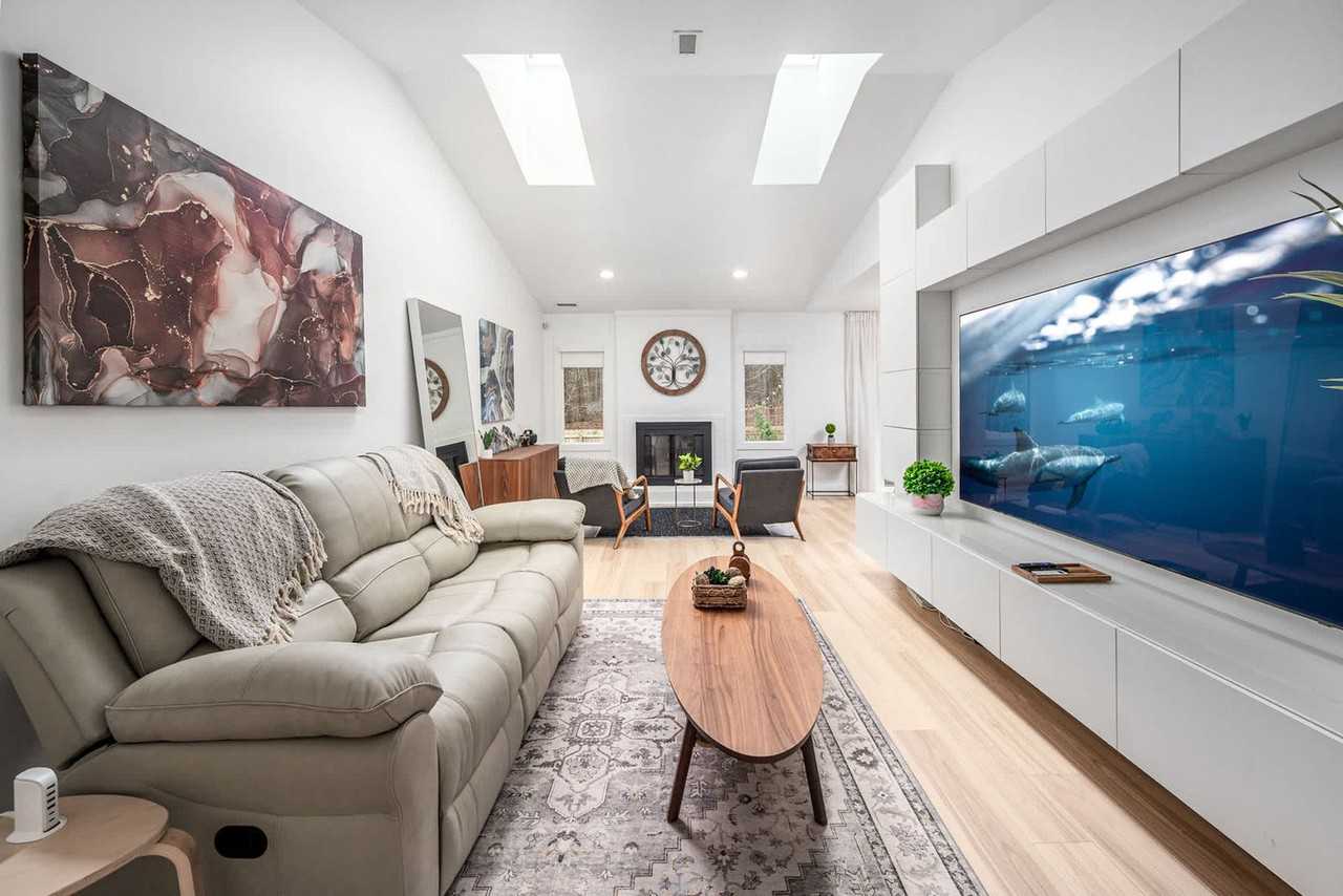 405 Reynolds Ave #1300723P - Photo 3 of 50