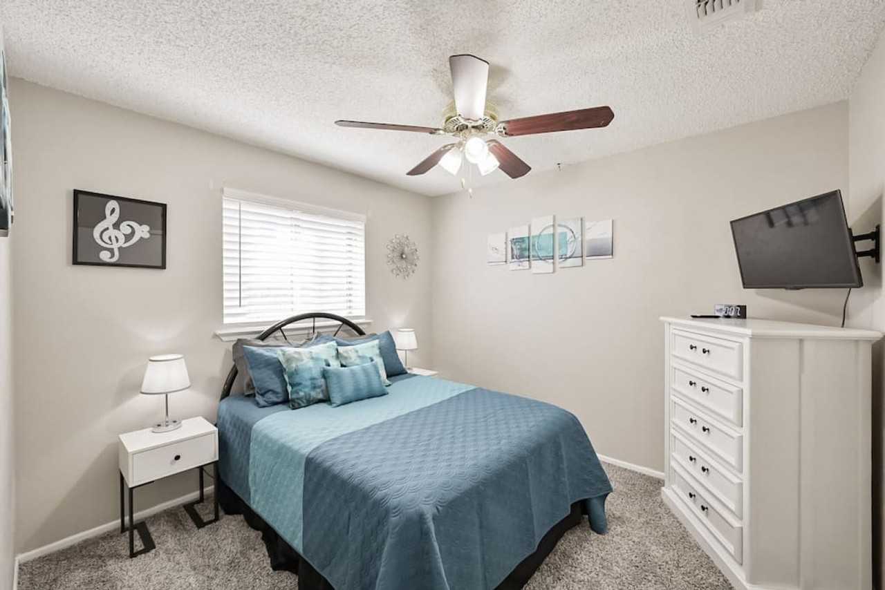 1712 Meadow Lane Ter #1301585P - Photo 6 of 31