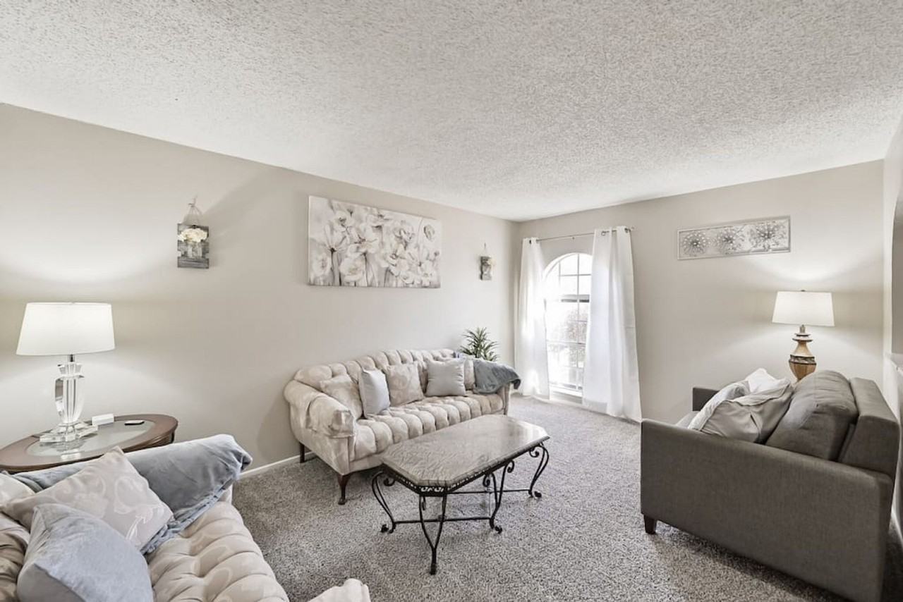 1712 Meadow Lane Ter #1301585P - Photo 3 of 32
