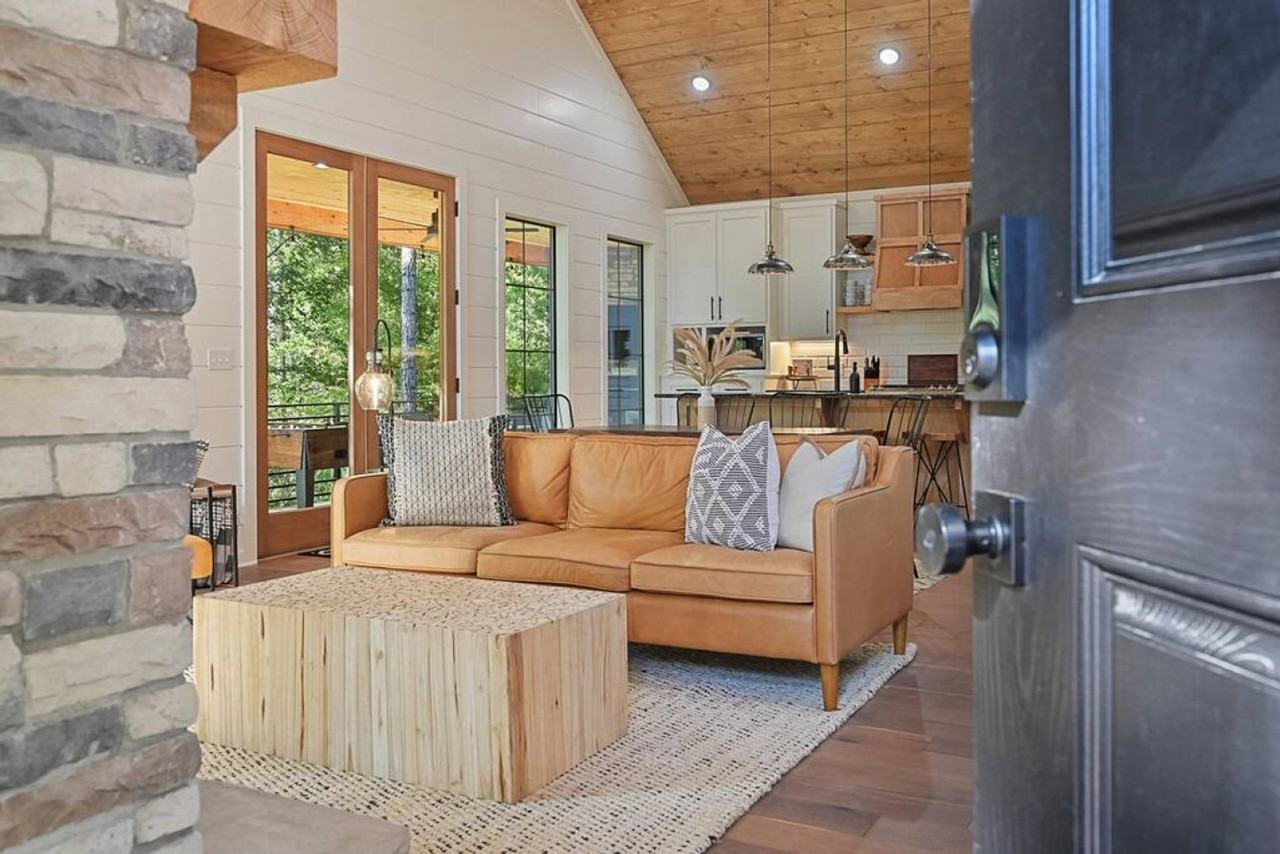 42 Hickory Ridge Rd #1301586P - Photo 2 of 50