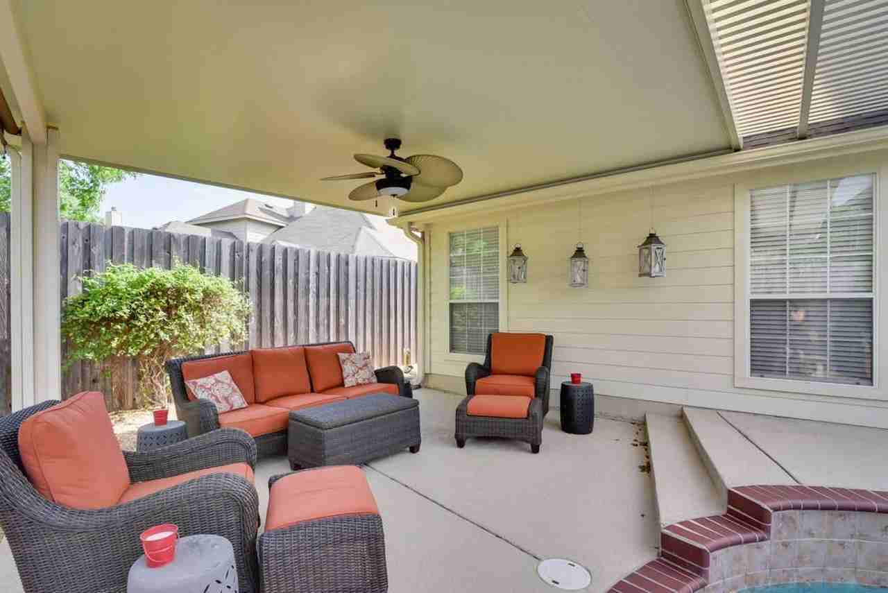 1705 Fairfax Dr #1301578P - Photo 4 of 37