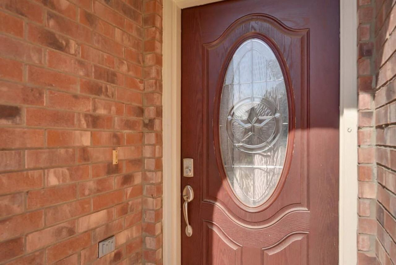1705 Fairfax Dr #1301578P - Photo 7 of 37