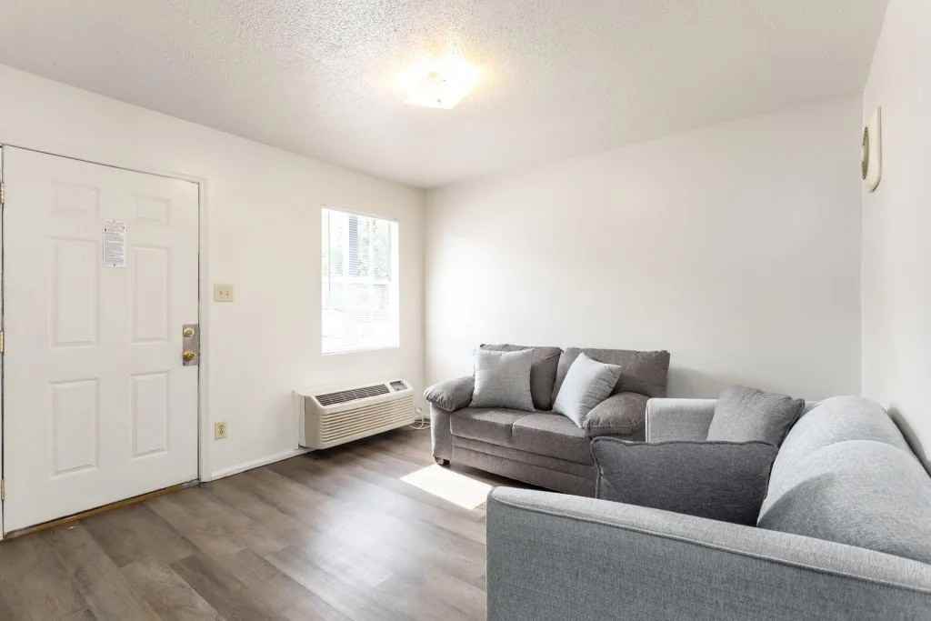 Spanish Oaks - Photo 4 of 6