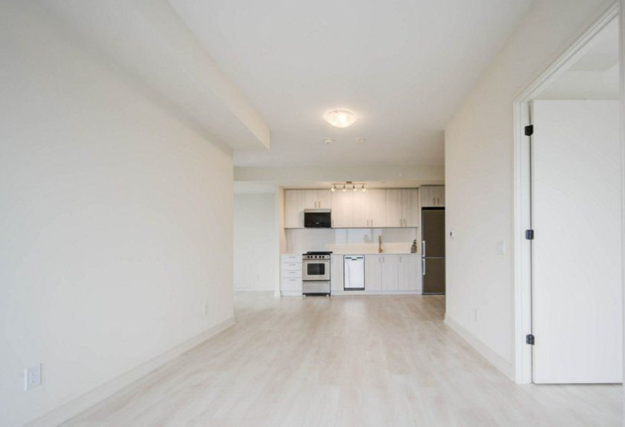 8010 Derry Road West - Photo 2 of 11