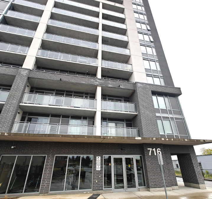 716 Main Street East - Photo 2 of 13