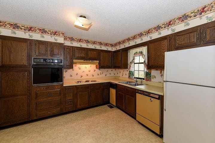 3445 Russellwood Dr #0 - Photo 3 of 9