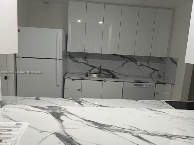 13823 Sw 90th Ave - Photo 3 of 3