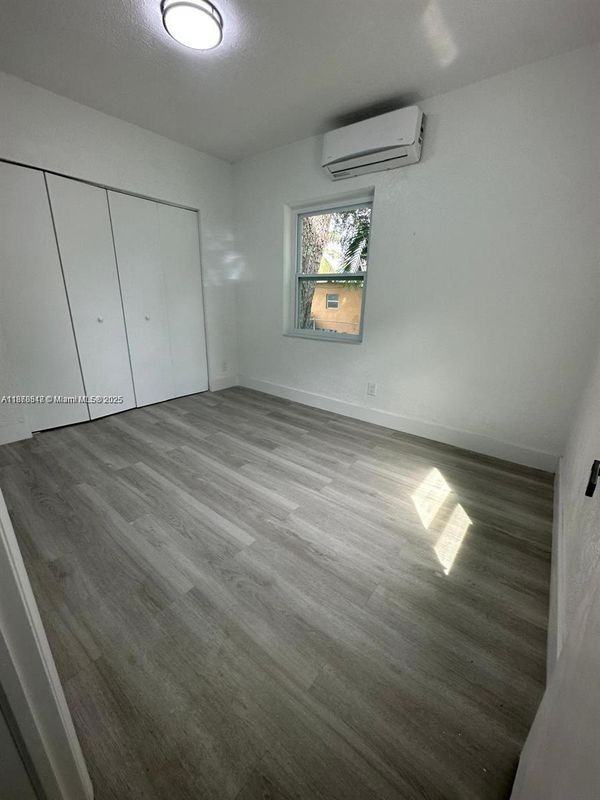 1090 Nw 77th St - Photo 3 of 3