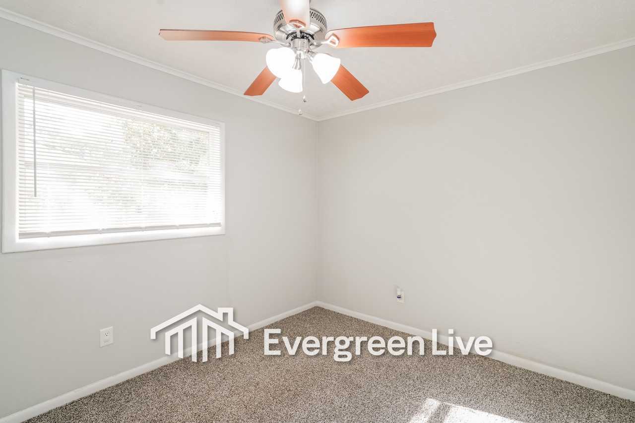 1602 St Michaels Rd - Photo 5 of 16