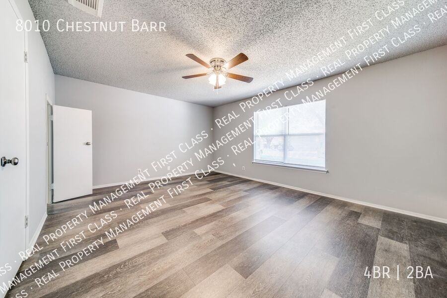 8010 Chestnut Barr - Photo 3 of 11
