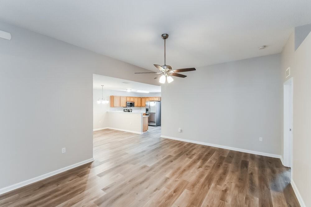 5342 Arlington Rd - Photo 3 of 16