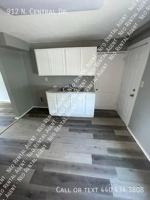featured image of 912 N Central Dr