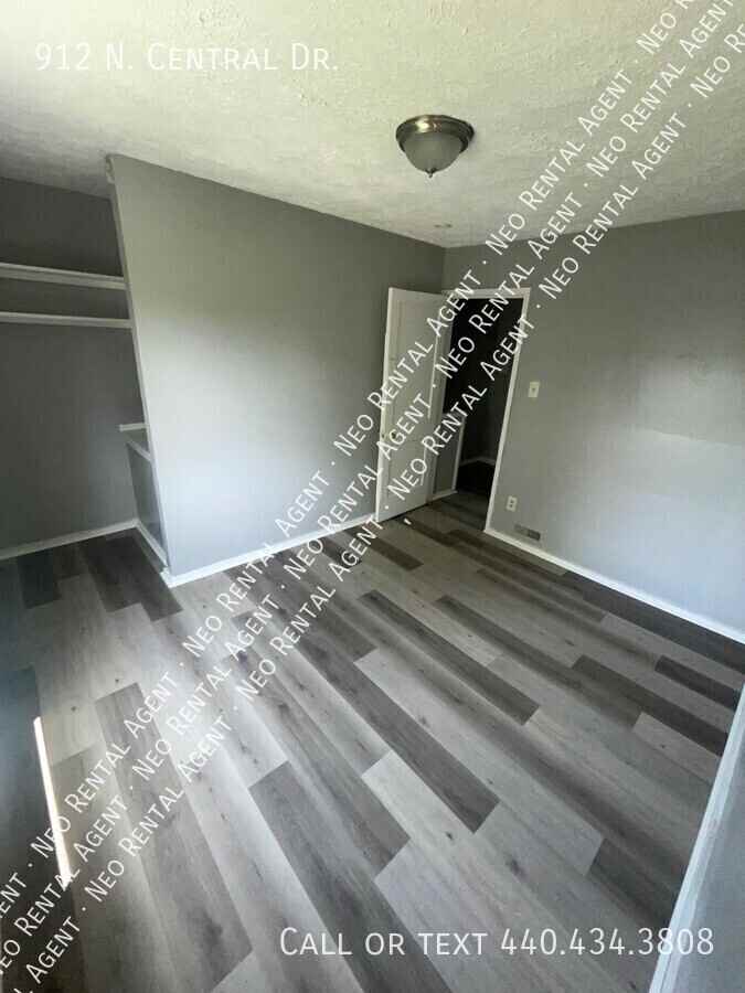 912 N Central Dr - Photo 3 of 5